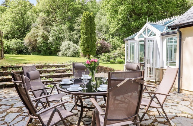 WOODLANDS, family friendly, with open fire in Northlew