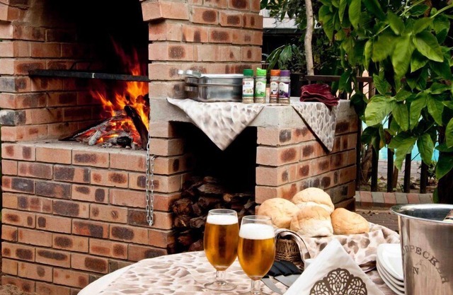 Woodpecker Inn