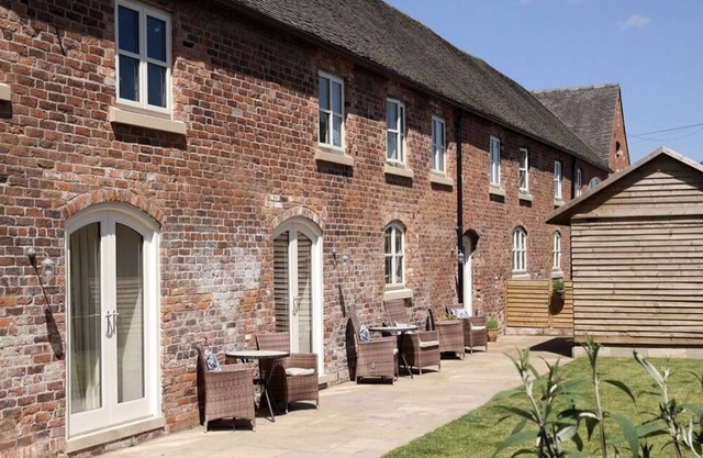 Woodspurge - Superb Country Barn Conversion With Access to an Indoor Heated Pool