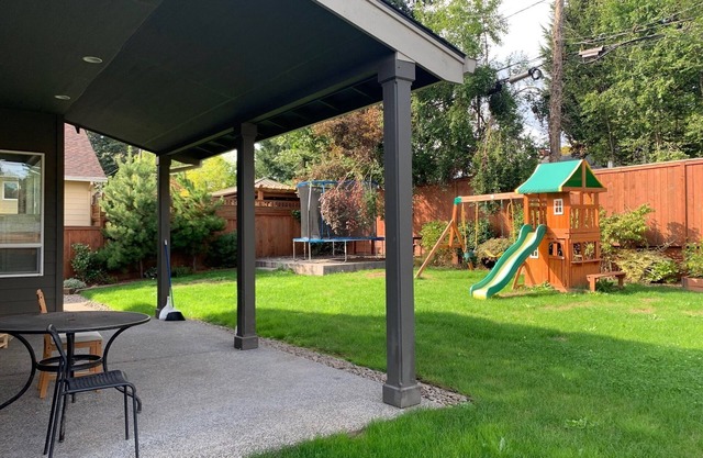Work or Play 5B retreat.Great Location near Nike, 15mins to downtown