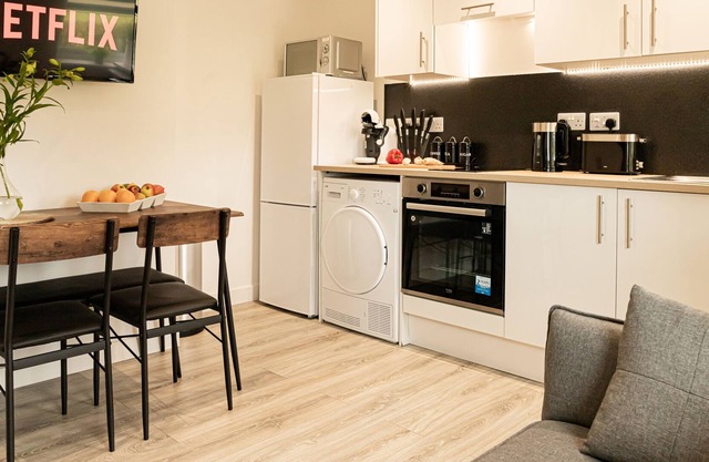 Wroxton Serviced Apartment No 5
