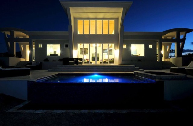 WV2 Stunning Contemporary Beach Villa w/ Private Pool, 50-Mile Ocean Views