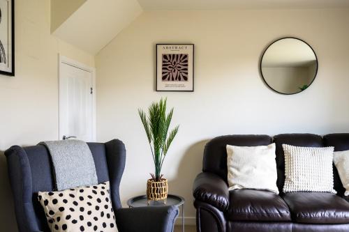 Wykebeck Mount by Our Home Short Stays stunning new build property with plenty of room free parking and fast WiFi