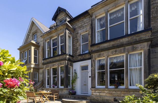 Wynnstay House