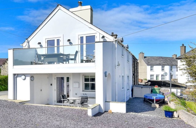 Y Ddol in the beautiful Pwllheli