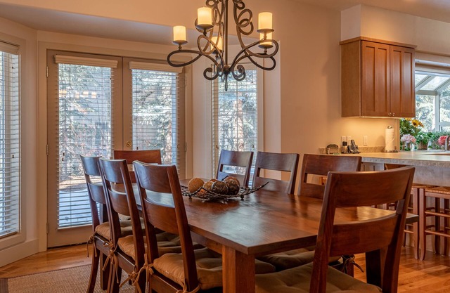 Yeager Private Home - Room For the Whole Family with Elkhorn Hot Tub