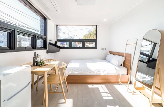Yeosu Nangmanstay Pension