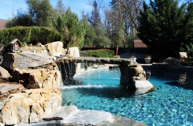 Yosemite area home w/Private River Access, Awesome Pool - Perfect for Families