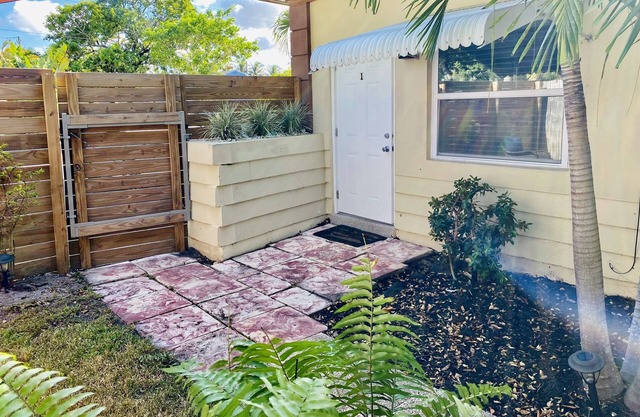 Your Cozy 1-bedroom🏡Home away from Home near FLL✈️Beaches🏝NightLife💃🕺