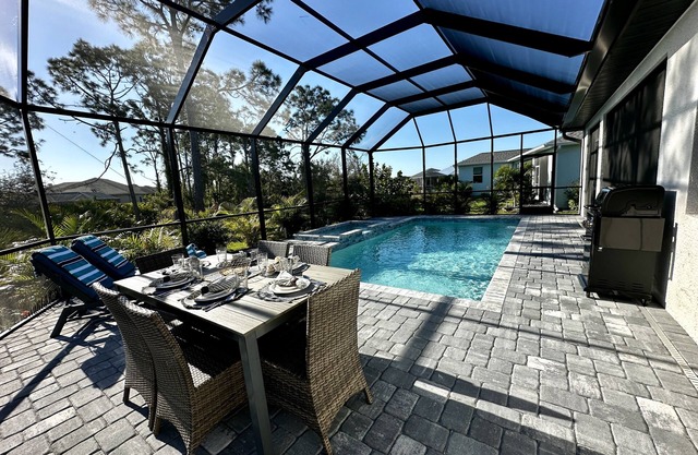 * Your Florida getaway starts right here! *