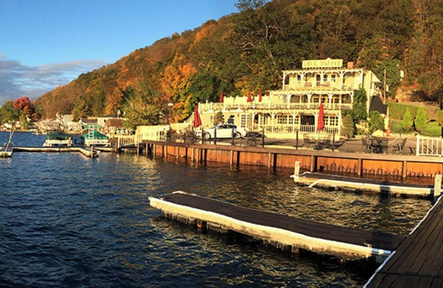 YOUR LUXURY GETAWAY! Elegant residential suite + dock + covered veranda