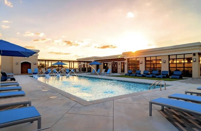 Your Next Insta-Perfect Stay in West midtown