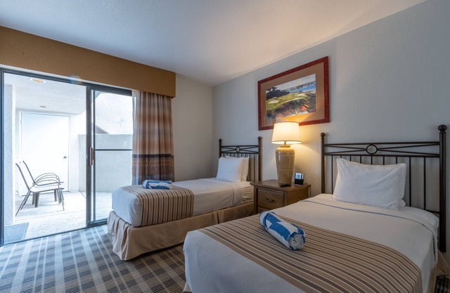 Your Palm Springs Oasis! 2 Spacious Units, Outdoor Pool, Kitchen, Free Parking!