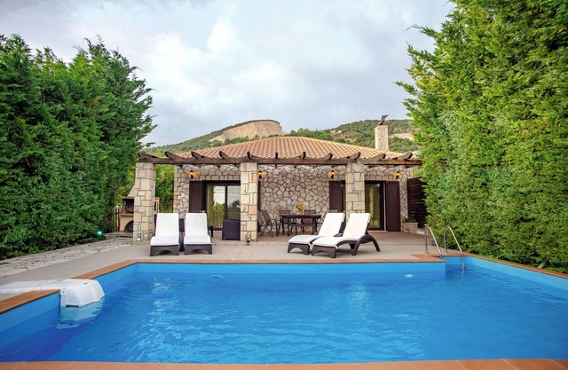 Your Private Paradise in the Heart of Trapezaki… free car hire…