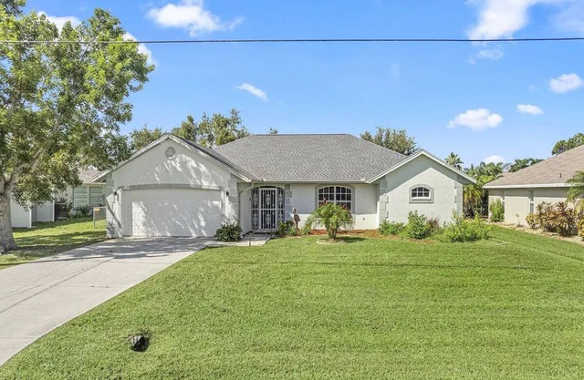 Your property to relax - "Oak on the Water", Waterfront, Golf, Fishing, Bike