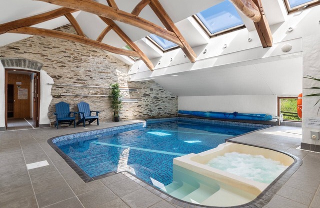 Ysgubor Uchaf - Four Bedroom House, Sleeps 8