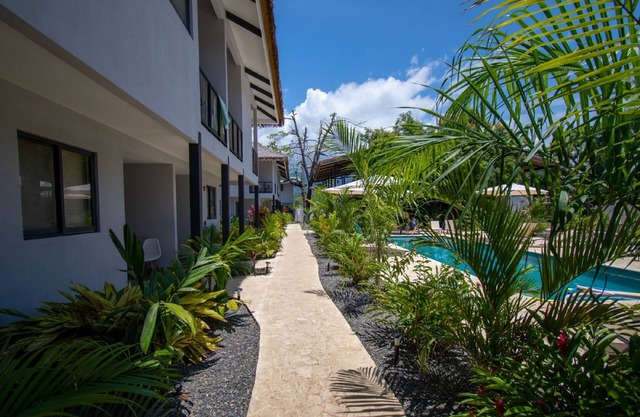 Yuli Hotel