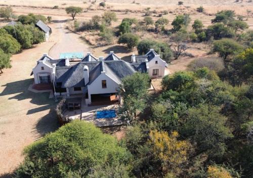 Zebula 1 Pela Lodge, 6 bedrooms