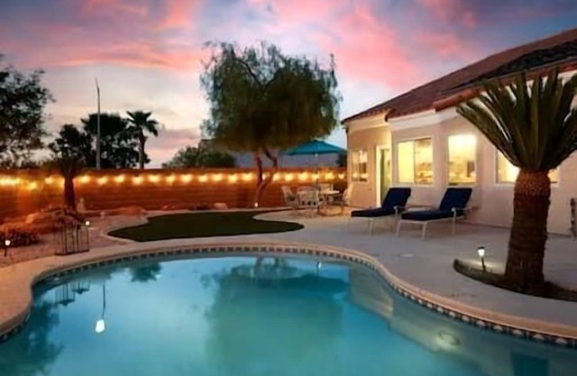 Zen House - Newly Remodeled 3BR + Den with Pool