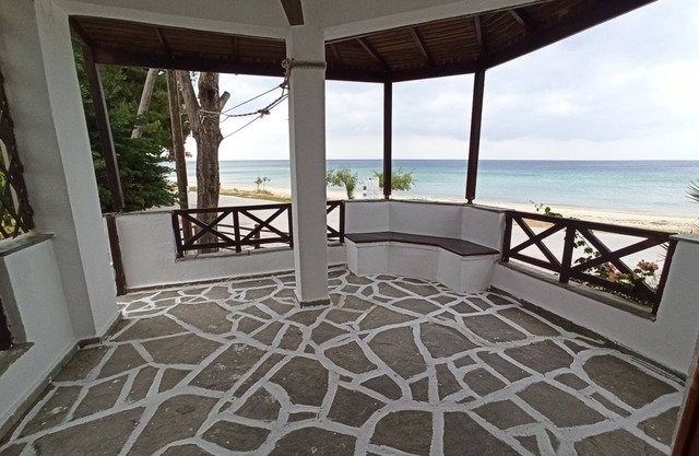 Zennova 22 Nikiti Sea Side House