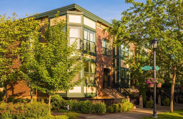 ZenStay Brownstone by the Central Park!