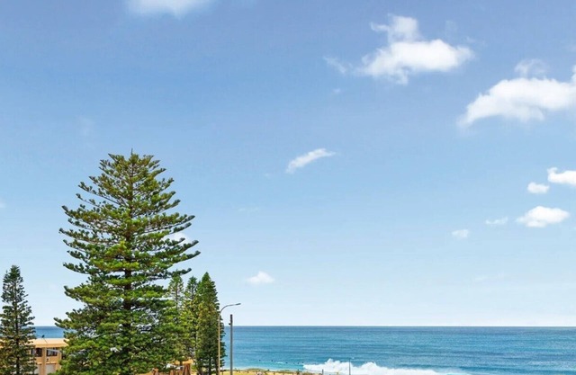 Zinc by the Sea. A luxury holiday paradise nestled across from Narrabeen beach