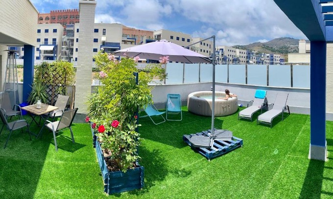 Almunecar Apartment | Ático 90m de terraza, jacuzzi privado y cargador de coche eléctrico en Cabria, Almuñecar