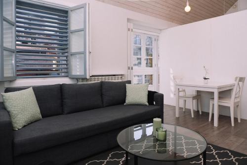 Casco Vello Apartment | Ático con luz y brillo en Vigo by CABANA Rentals