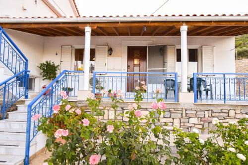 Samos Town House | Εξοχική κατοικία Αnna's house