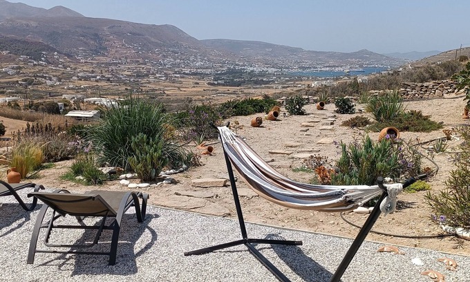 Paros Cottage | Όμορφη και άνετη κατοικία με εκπληκτικό ηλιοβασίλεμα και εξοπλισμένη κουζίνα.