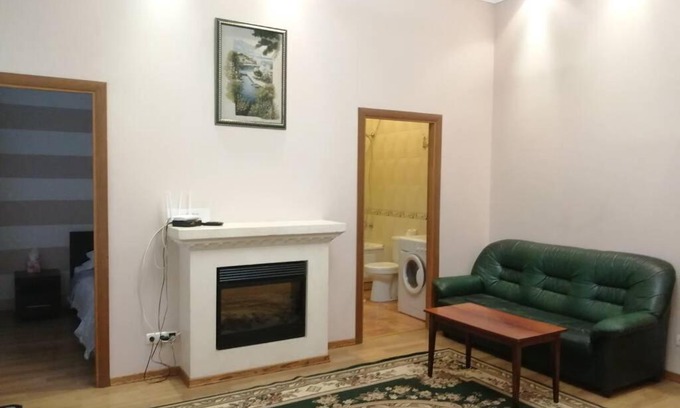 Verkhnie Misto Apartment | Апартаменти у центрі Києва