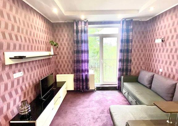 Podilskyj Apartment | Апартаменты -студия с французским балкончиком