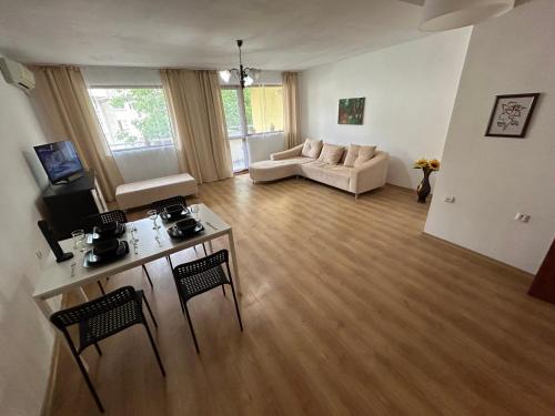 Kazanlak Apartment | Апартамент Маги