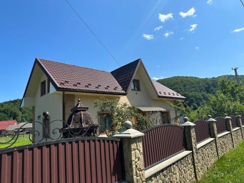 Snidavka House | Вершина