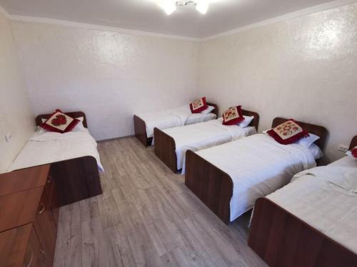 Almaty Bed & Breakfast | Гулниза 1