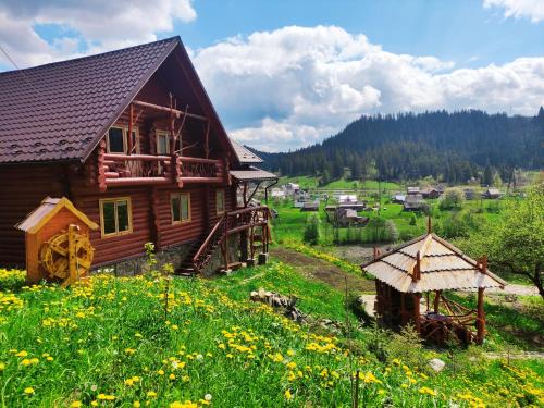 Yaremche Cabin | Дерев'яний котедж "Казка"