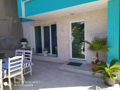 Chernomorets House | Деси Къща за гости 1