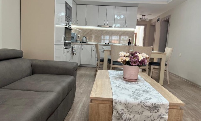 Petrich Apartment | Къща за гости ТАТЯНА/GUEST HOUSE TATIANA