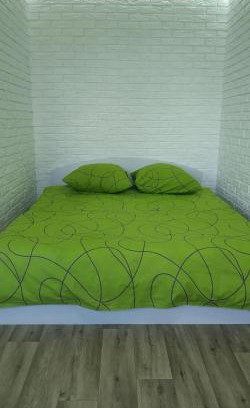 Svyatoshyns'kyi District Apartment | Студія з сучасним ремонтом