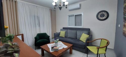 Hadera Apartment | בית זיני - Z נופש