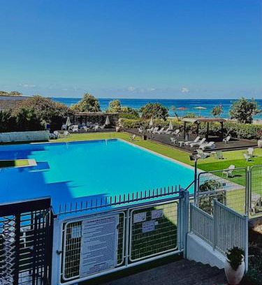 Nahariya Apartment | דירת גן על הים בנהריה