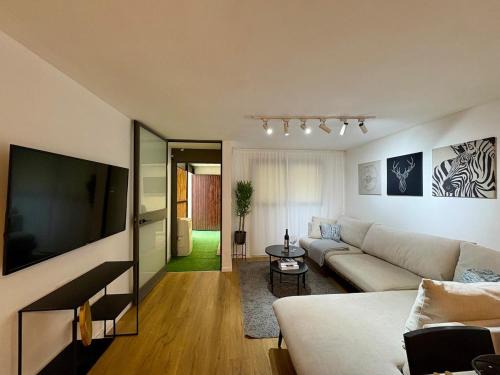 Netanya Apartment | דירת חוף נעימה ואלגנטית מול הים