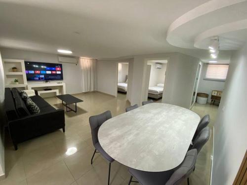 Qiryat Shemona House | יחידת קורל בלב הגליל העליון coral unit