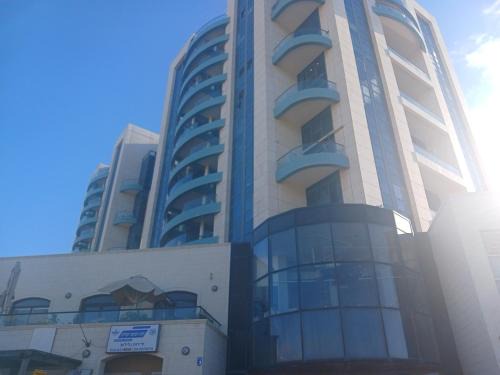 Herzliya Pituach Hotel | מגדלי המרינה מדיקל סנטר