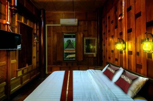 Amphawa House | บ้าน กัญณภัทร โฮมสเตย์