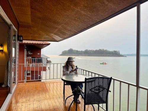 Tha Kradan Hotel | ภูไพรเลค รีสอร์ท