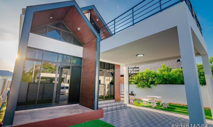 Hin Lek Fai Villa | สโลว์ไลฟ์2 ปาร์ตี้ หัวหิน พูลวิลล่า Slowlife2 Party Hua-Hin Pool Villa