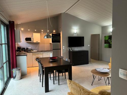 Sainte-Marie-de-Re Apartment | ღ Maison Orion - T3 Spacieux, Jardin et proche mer