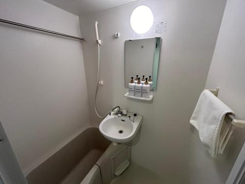 Higashi Apartment | アートハウス