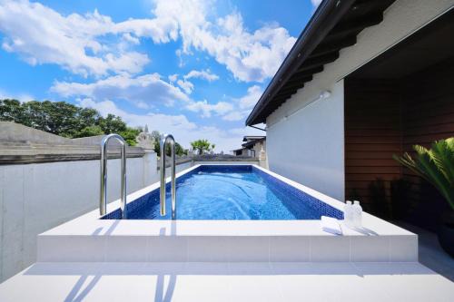Shirahama Villa | クリスタルヴィラ白浜オーシャンズドックリゾート